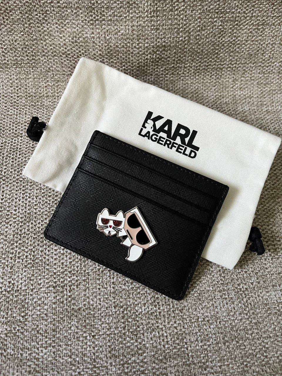 KARL LAGERFELD – Timeless Parisian Style with a Modern Edge