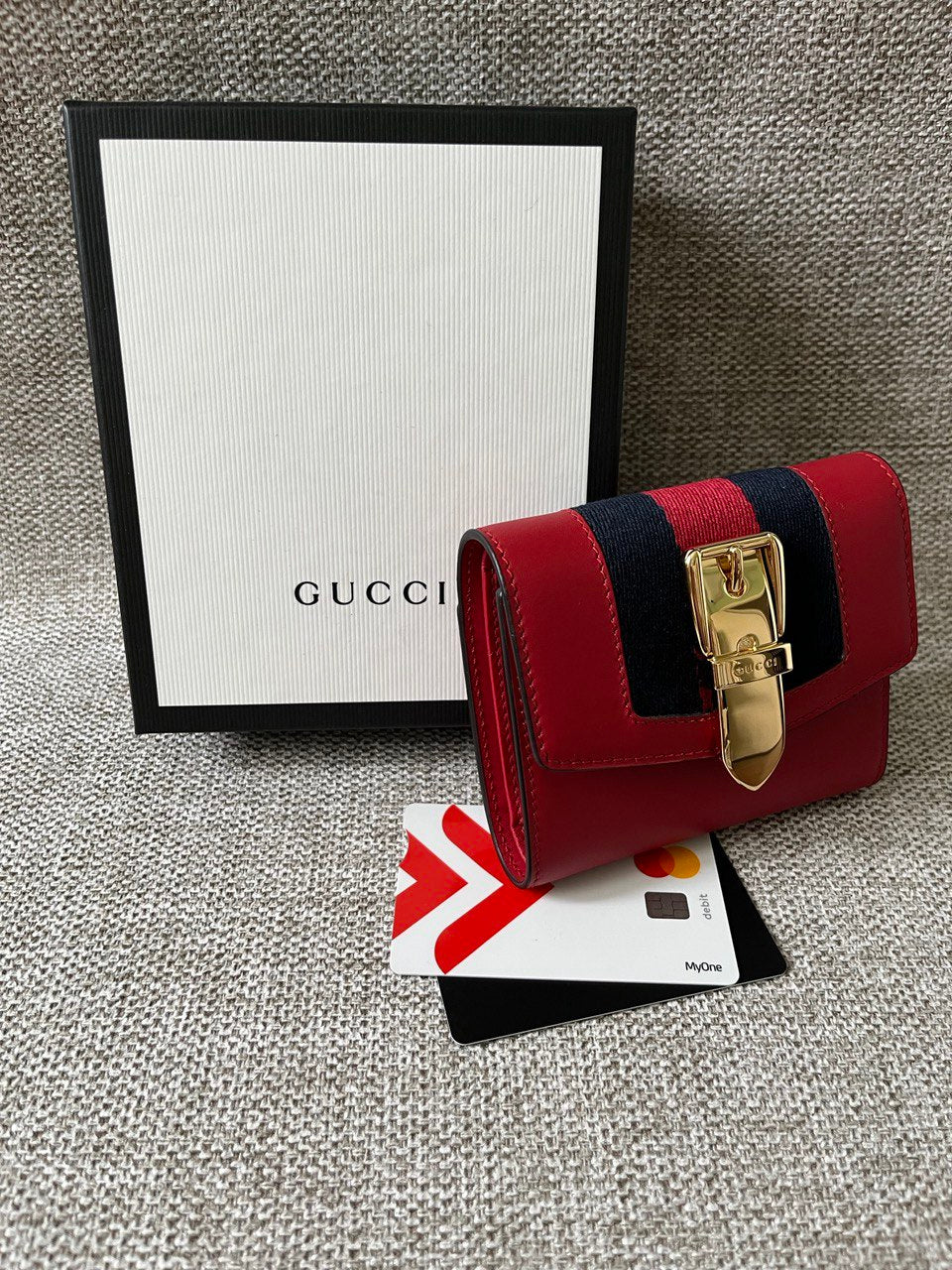 GUCCI Web Stripe Leather Wallet – Red with Gold Clasp