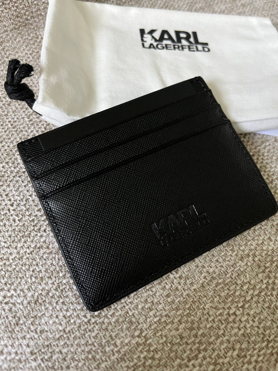 KARL LAGERFELD – Timeless Parisian Style with a Modern Edge
