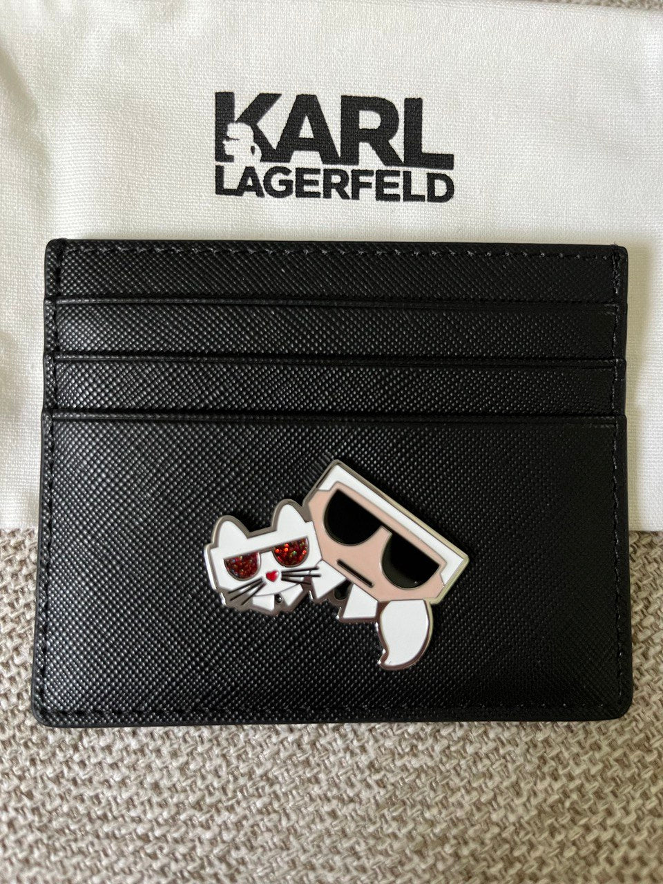 KARL LAGERFELD – Timeless Parisian Style with a Modern Edge